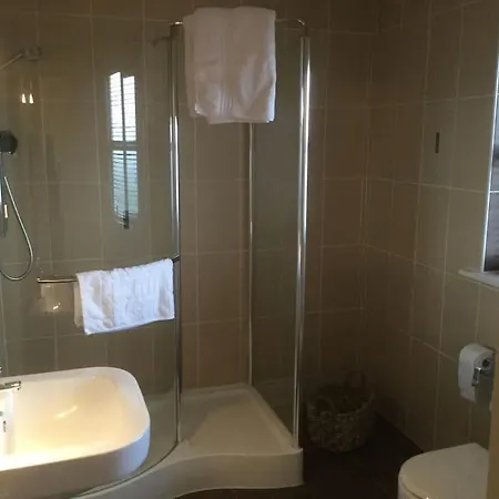 On The Edge Of Ireland! Tatil Evi *