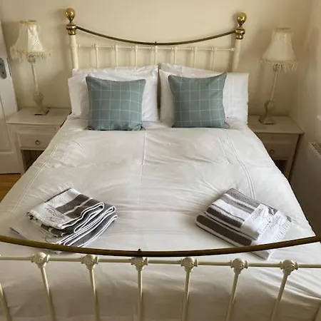 On The Edge Of Ireland! Tatil Evi